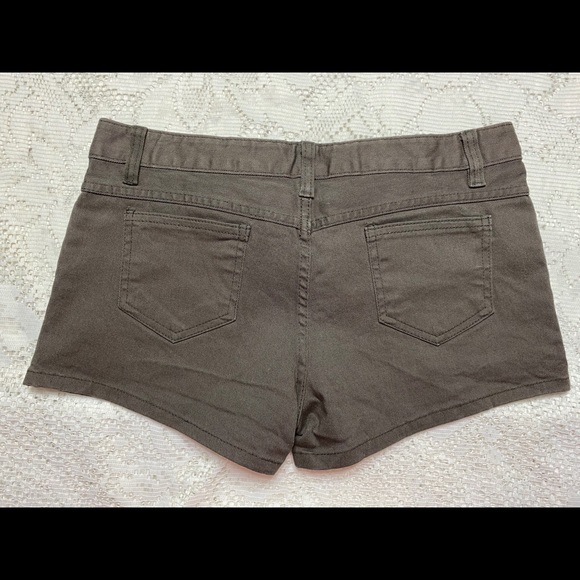 FASHION SHORT ORIGINAL - Picture 4 of 9